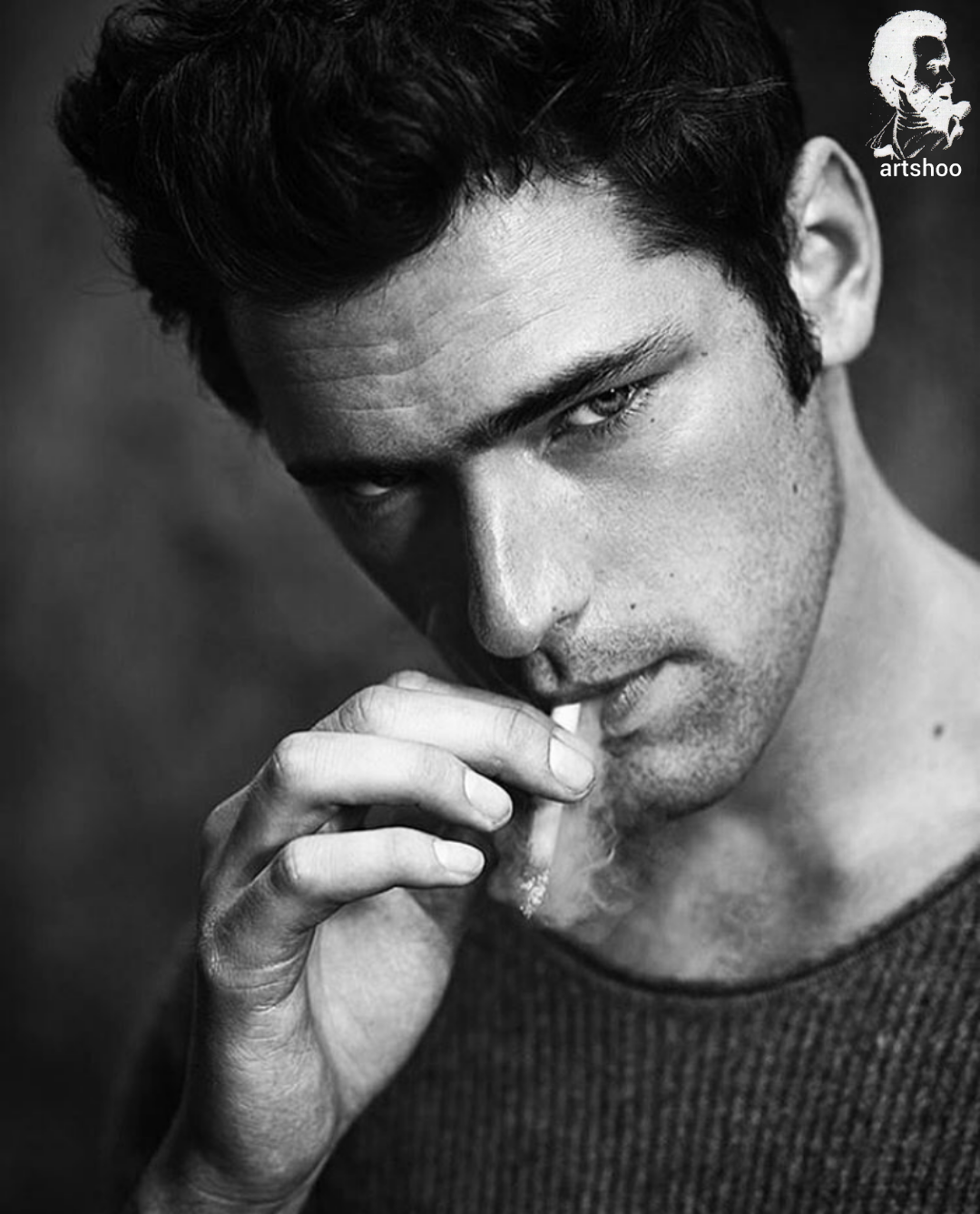 مدل پرتره سیاه قلم